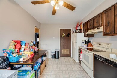 16632 Eastland St unit 88, Roseville, MI 48066 - photo 6