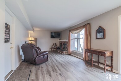 2292 Pontiac Cir, Naperville, IL 60565 - photo 2