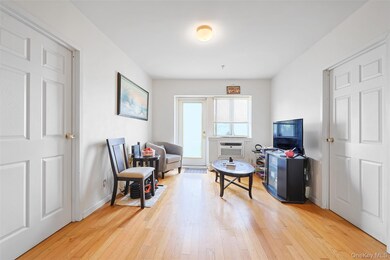 140-24 31st Dr unit 2C, Flushing, NY 11354 - photo 6