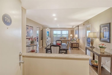 1125 W Peppertree Dr unit 706, Sarasota, FL 34242 - photo 2