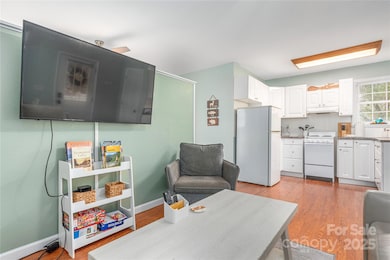 223 Davidson Rd, Swannanoa, NC 28778 - photo 7