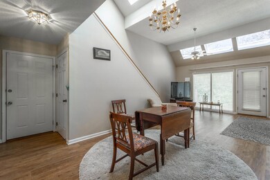 120 Douglas St. HD-20
