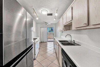 8320 SW 154th Ave unit 33, Miami, FL 33193 - photo 7