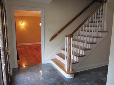 Foyer.