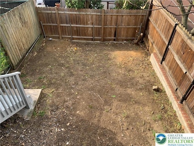 649 Shields St, Bethlehem, PA 18015 - photo 3