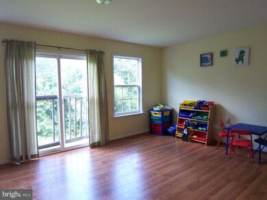 181 Scarboro Dr, Bunker Hill, WV 25413 - photo 7