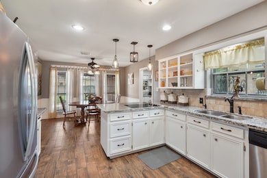 5003 Mockingbird Ln, Katy, TX 77493 - photo 6