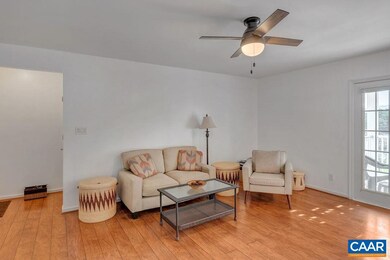 1315 Villa Way unit D, Charlottesville, VA 22903 - photo 4