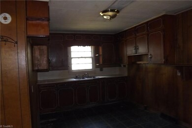 793 Nc Hwy 22 S, Ramseur, NC 27316 - photo 6