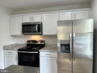 106 Greenwood St, Brunswick, MD 21716 - photo 5