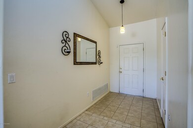 W Willis Place_9
