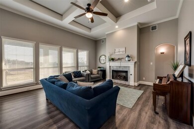 4024 Highland Oaks Ln, Cleburne, TX 76031 - photo 4