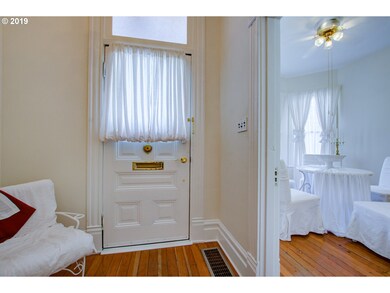 Entrance/Foyer