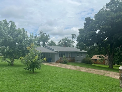 665 Cochran Ave, Mammoth Spring, AR 72554 - photo 3