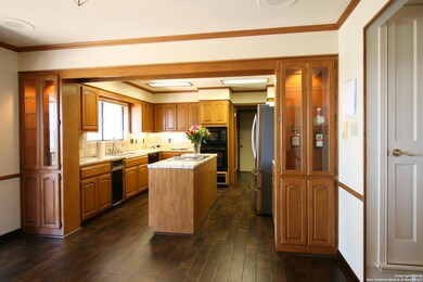 10221 Rafter S Trail, Helotes, TX 78023 - photo 5