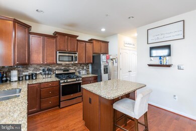 11404 Sandhurst Place, White Plains, MD 20695 - photo 5