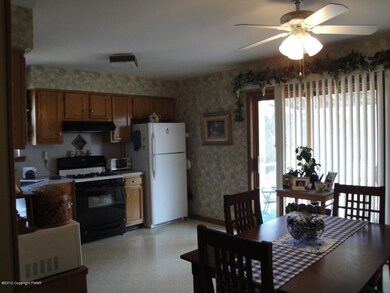 10 Meadow View Ct, East Stroudsburg, PA 18302 - photo 2