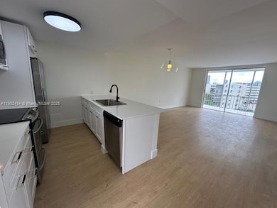 2930 Point East Dr unit E610, Aventura, FL 33160 - photo 2