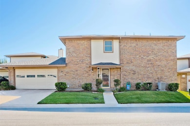 90 Morrow Dr, Bedford, TX 76021 - photo 2