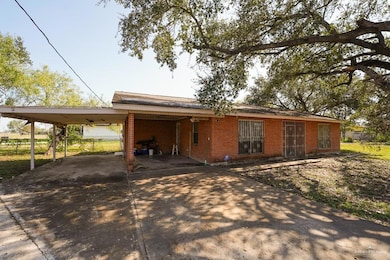 500 E Vfw Ave, Elsa, TX 78543 - photo 3