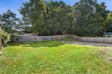 212 Cambridge Rd, Woburn, MA 01801 - photo 6