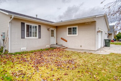 228 Empire Loop21