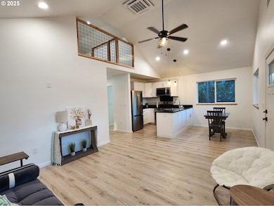 2433 Arizona St, Port Orford, OR 97465 - photo 5