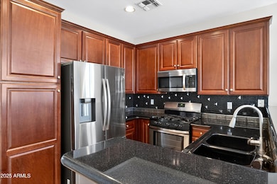 20_1281_E_Frances_Ln_Gilbert_AZ_85295_US