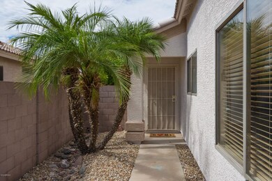 02- ENTRY WALKWAY