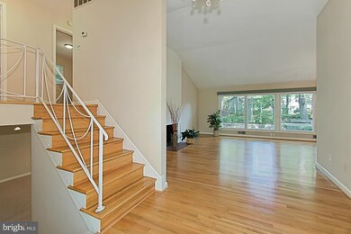 5910 Merritt Place, Falls Church, VA 22041 - photo 3