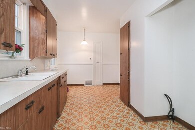 17817 Mapleboro Ave, Maple Heights, OH 44137 - photo 6