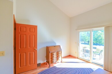 17 Castle Hills Rd unit B, Agawam, MA 01001 - photo 5