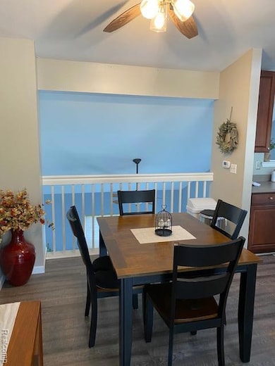 239 Andover Woods Dr unit 64, Fenton, MI 48430 - photo 6