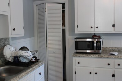 29 Locust St unit 4, Danvers, MA 01923 - photo 4