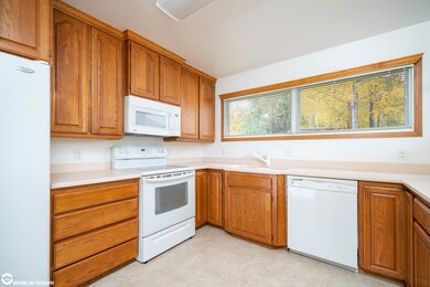 kitchen (2)