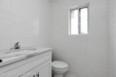 (6) HALF BATH
