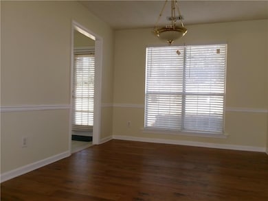 27 Central Park Dr, Atlanta, GA 30354 - photo 4