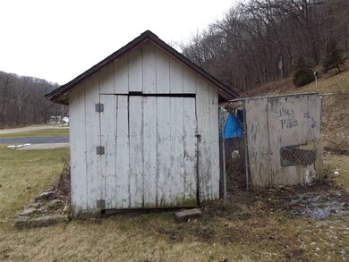 137 S Main St, Potosi, WI 53820 - photo 6