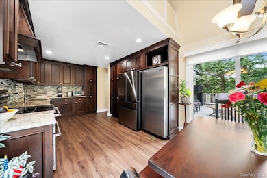 27 Bieselin Rd, Bellport, NY 11713 - photo 5