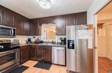 2225 Hummingbird Ln, Charlottesville, VA 22911 - photo 6