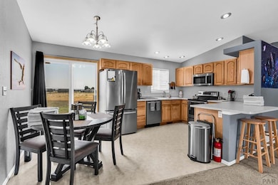 574 N Canvas Dr, Pueblo, CO 81007 - photo 5