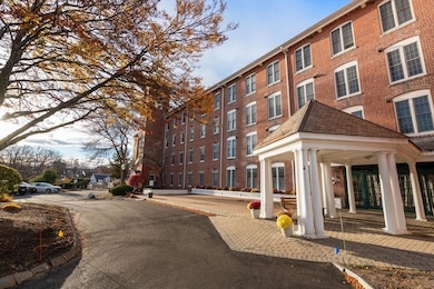 Sutton Pond unit A508, North Andover, MA 01845 - photo 2