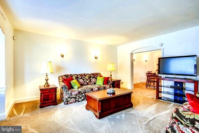 815 Lyndhurst St, Baltimore, MD 21229 - photo 3