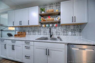 1305 W Durham St, Broken Arrow, OK 74011 - photo 5