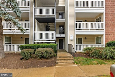 1517 Lincoln Way unit 304, McLean, VA 22102 - photo 2