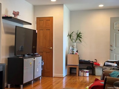 67-56 223nd Place unit A, Bayside, NY 11364 - photo 3