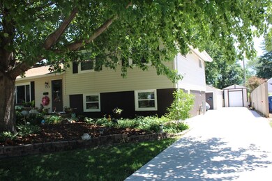 3617 Pacific St, Davenport, IA 52806 - photo 2