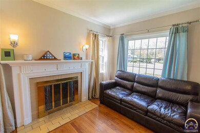 1170 SW Oakley Ave, Topeka, KS 66604 - photo 3