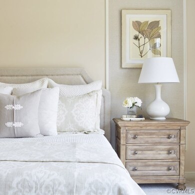 Example: Holly owner's suite details