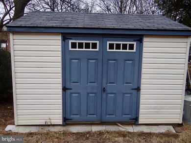 13513 Pennsboro Dr, Chantilly, VA 20151 - photo 4